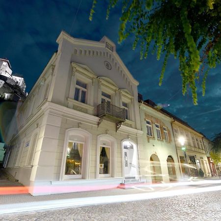 Apartman S Atriom V Historickom Centre Trenčín Eksteriør bilde